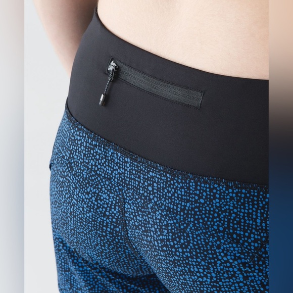 Lululemon Run Times Short Bubbles Pipe Dream Blue Black / Black (Size 6) - Picture 6 of 15